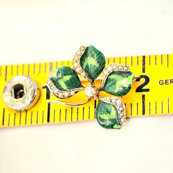 Vintage seed pearl enamel diamond 4 leaf clover brooch - Picture 8 of 8